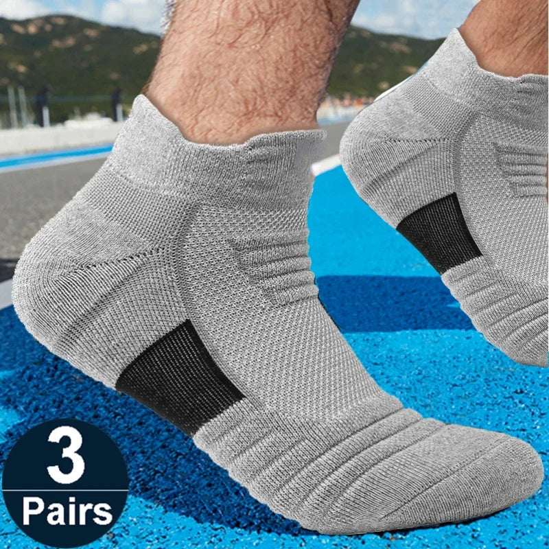 Anti-Slip Cotton Sports Socks for Men & Women – Breathable, Odor-Resistant Soccer & Basketball Low Tube Socks, Fits EU 39–45