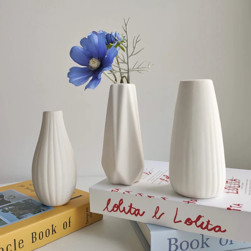 White Ceramic Bud Vase Nordic Matte Decorative Vase for Home Living Room Tabletop Flower Arrangements Photo Props
