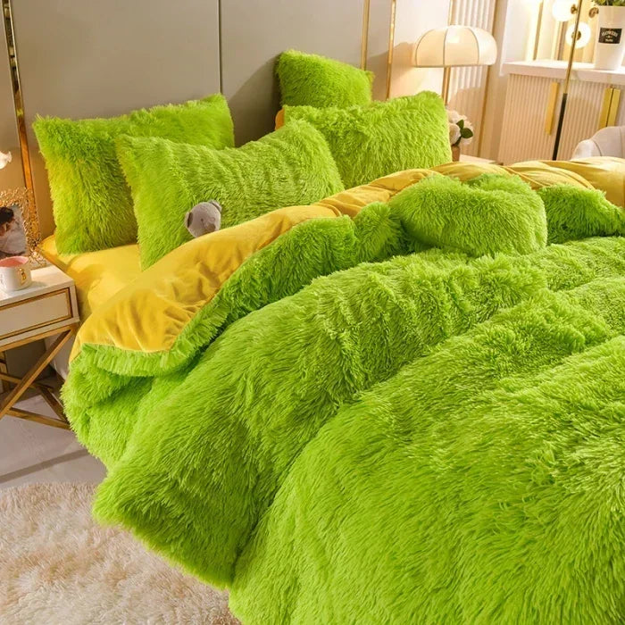 Solid Plush Fleece 5-Piece Winter Bedding Set - Queen (87 x 94 in / 220 x 240 cm) Thick Warm Duvet Cover with Heart Throw Pillow