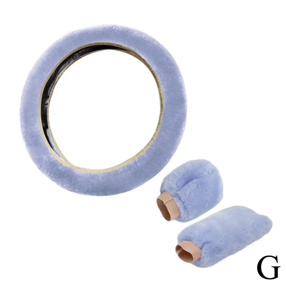 FanzyMarket plush faux fur steering wheel cover, universal 37-38 cm, soft warm anti-slip interior for car interior comfort.