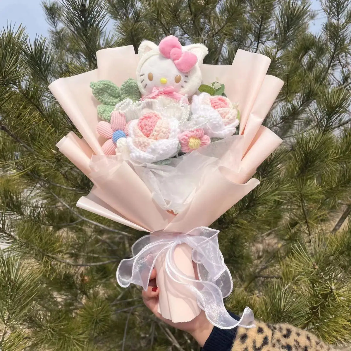 FanzyMarket kawaii cat plush bouquet with artificial flowers, soft plush doll ideal for gifts on Valentine, birthday, or graduation.