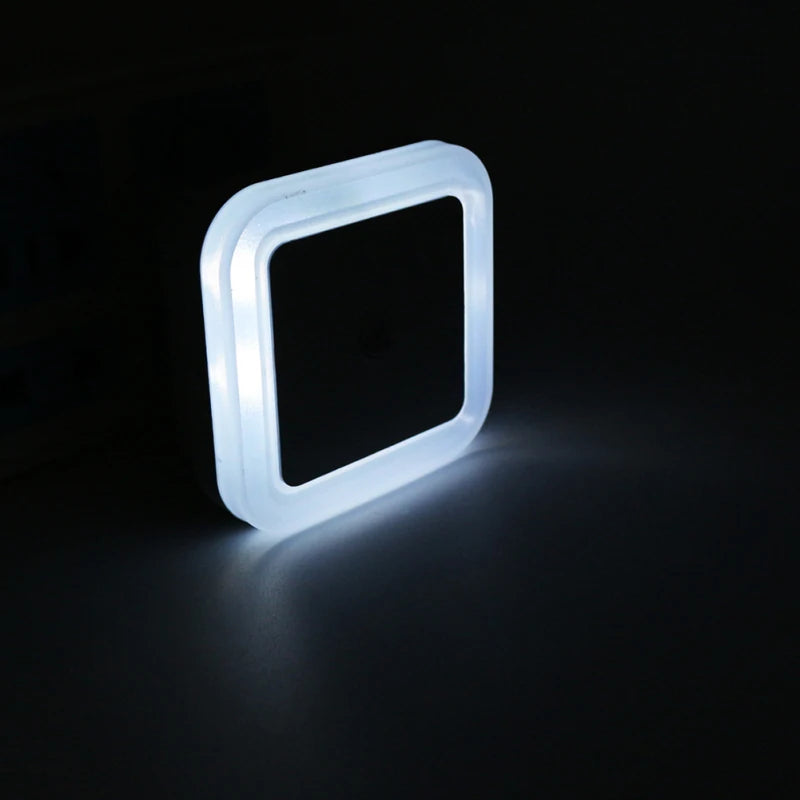 FanzyMarket LED sensor night light with EU plug, blue nightlight with auto on/off, suitable for bedrooms and nurseries.