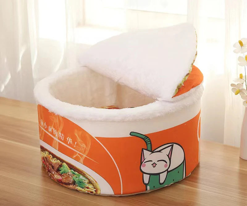 FanzyMarket Instant Noodle Pet Bed in cozy udon cup style with removable cover, suitable for cats and small dogs, available in S and L sizes.