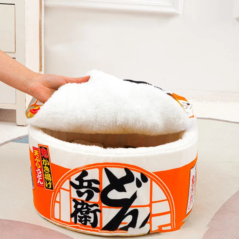 FanzyMarket instant noodle pet bed in Udon cup style for cats and small dogs, with removable cover, available in small and large sizes.