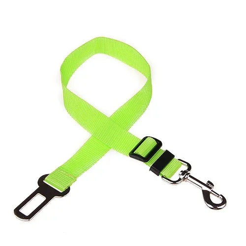 FanzyMarket adjustable nylon pet seat belt for dogs and cats, with quick-release clip, suitable for 17.7 to 28.3 inches.