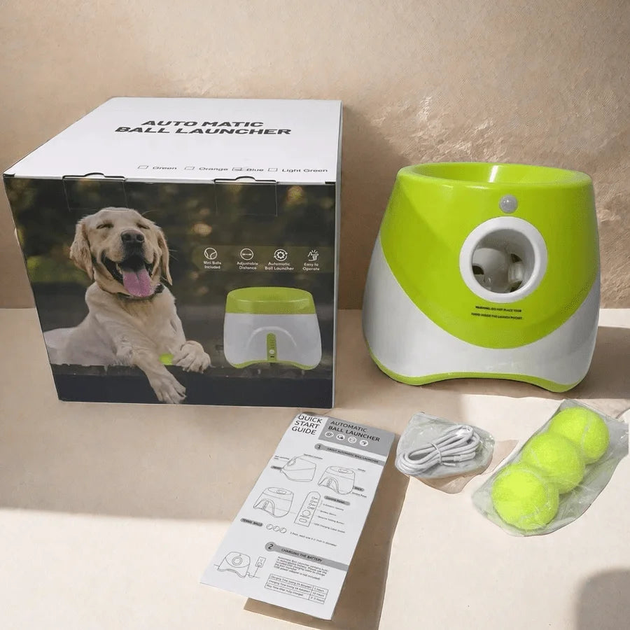 FanzyMarket automatic dog ball launcher with blue body, rechargeable USB, suitable for medium and large dogs with 5.8 cm tennis balls.