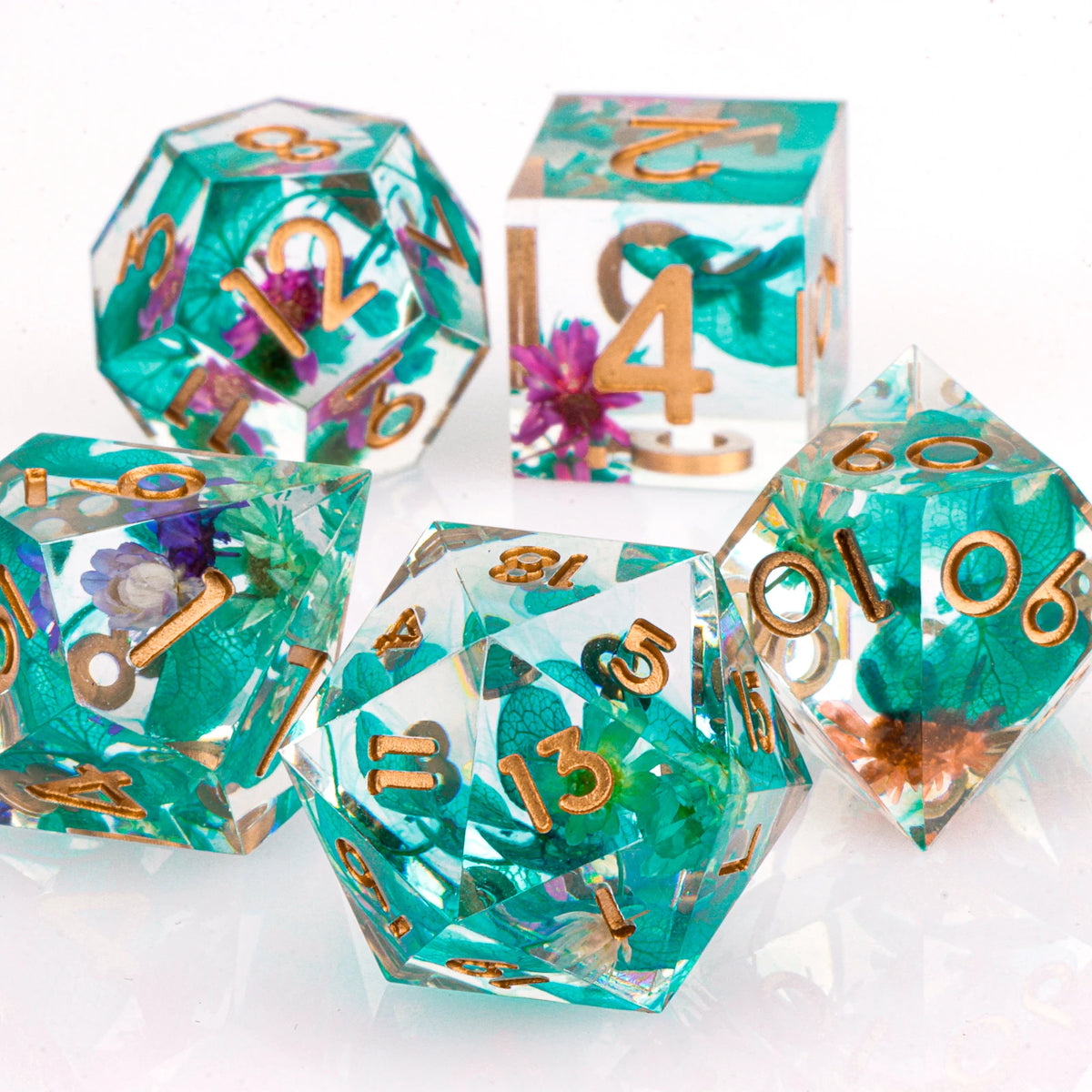 Handmade resin 7-piece D20 polyhedral dice set for Dungeons & Dragons and tabletop RPGs by FanzyMarket.