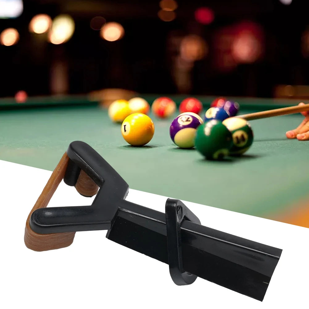 FanzyMarket billiard cue head clip clamp, 90 x 45 mm elastic plastic snooker cue repair fastener on a white background.